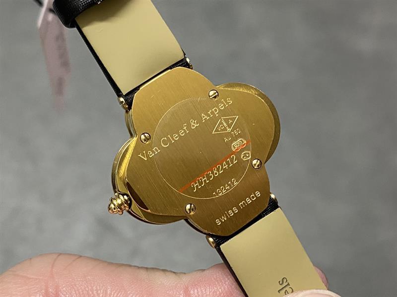 202457164913512 1000